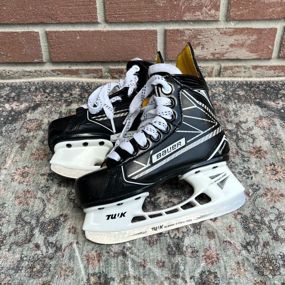 Bauer Supreme Matrix Youth Ice Hockey Skates Size Y11.5 D With Box Kids